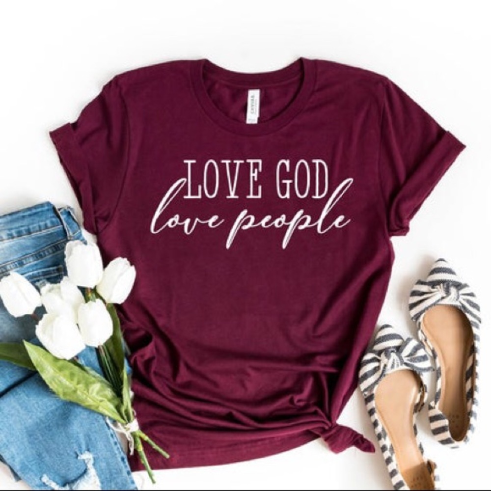 Love God Love People Graphic TShirt Maroon NEW